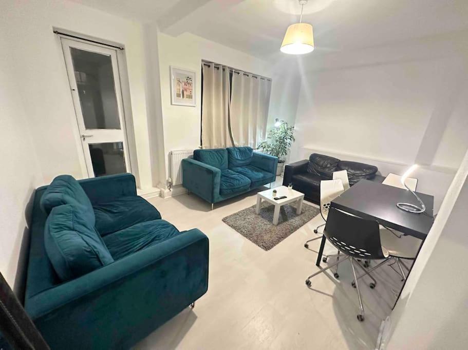 3 Bedroom Flat Kings Cross Лондон Екстер'єр фото